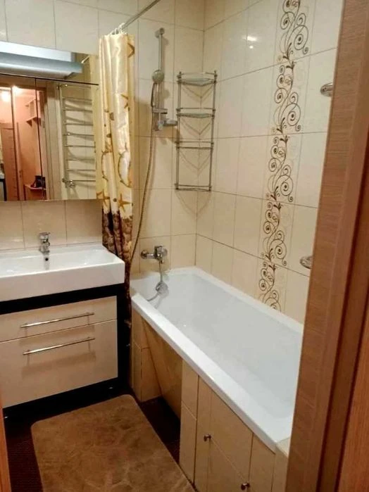 Продам 2х комнатную квартиру ХТЗ, пр Александровский 1выс/5