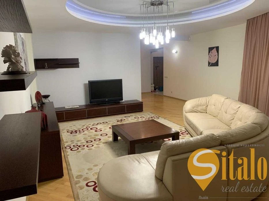3-кімнатна квартира вулиці А. Сахарова, Франківський район,