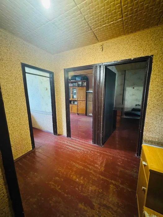 I will sell a 3-room apartment.