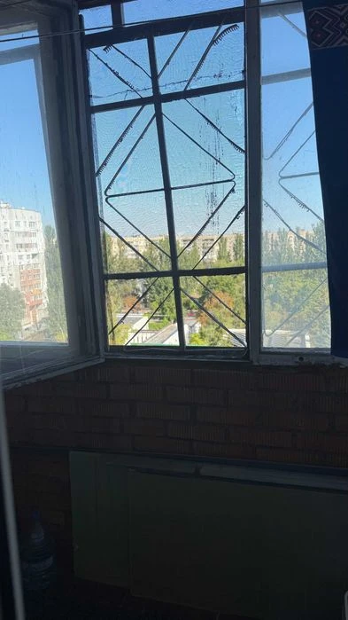Продам  2 к. Квартиру - "Малосемейка"- Перемога 6