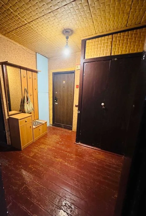 I will sell a 3-room apartment.