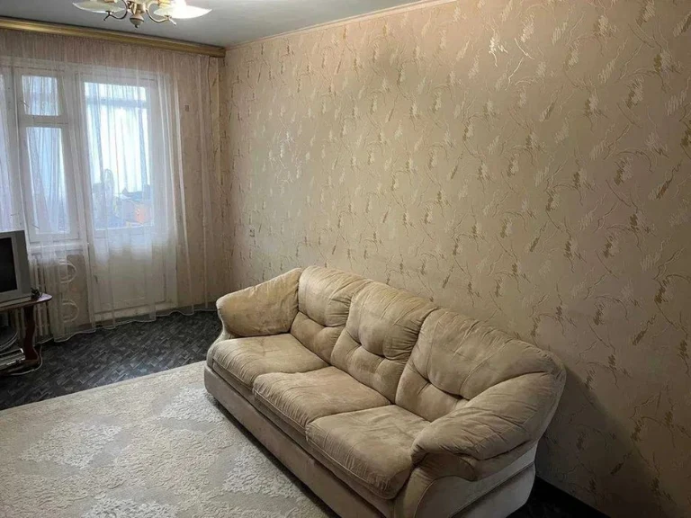 3 - комн. квартира, 69 м. кв. 3 этаж, ж/м Березинский. С меб