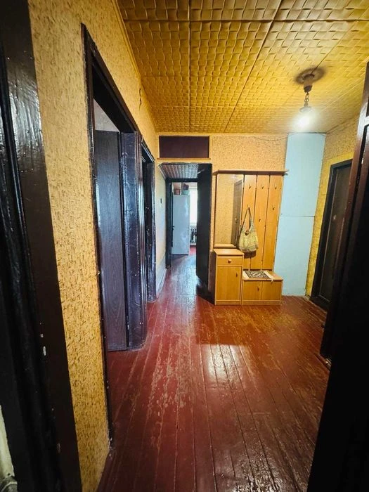I will sell a 3-room apartment.