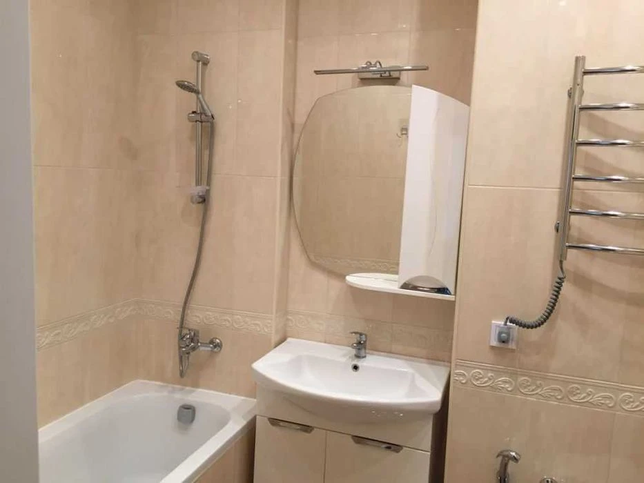 Продам 2х кімнатну квартиру в ЖК " 12 Жемчужіна" по вулиці М