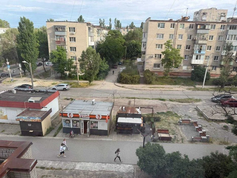 I will sell a 4-room apartment, st. Kosmonavtov 2 Pridneprovsk