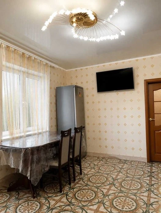 Продаж двоповерхового будинку у Старому місті