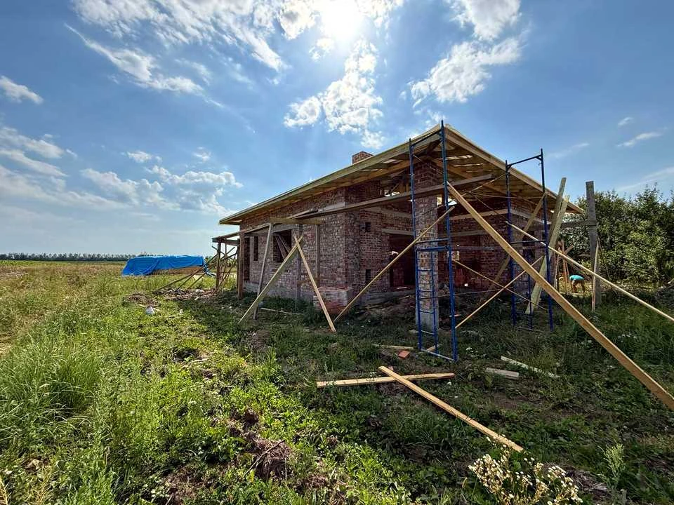 Будинок. Івано-Франківськ, Село Підпечери