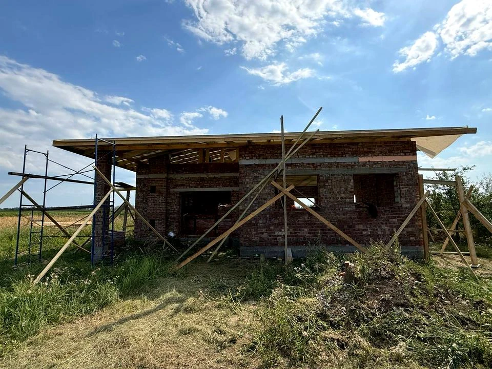 Будинок. Івано-Франківськ, Село Підпечери