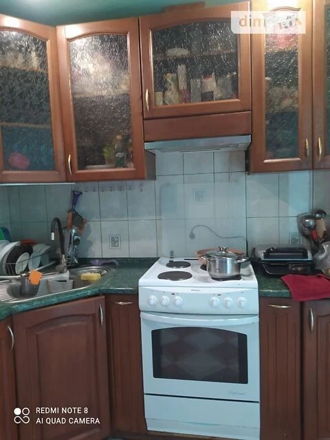 Здам в оренду кімнату на вул. Ревуцького 11Г довгостроково •