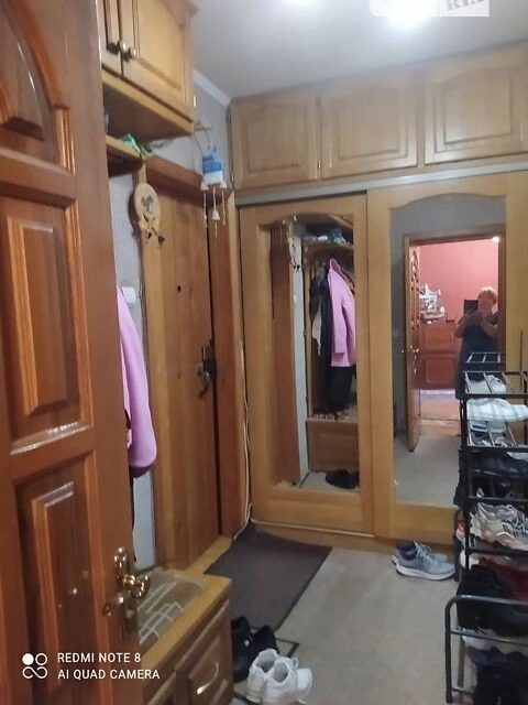 Здам в оренду кімнату на вул. Ревуцького 11Г довгостроково •
