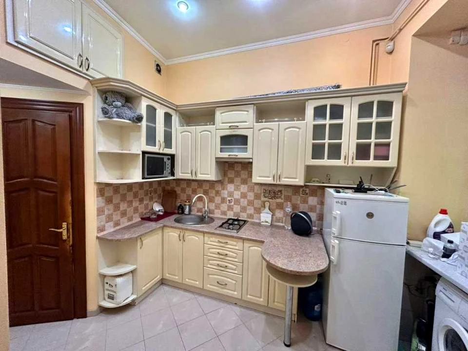 Квартира. Львів, Свободи просп. ()