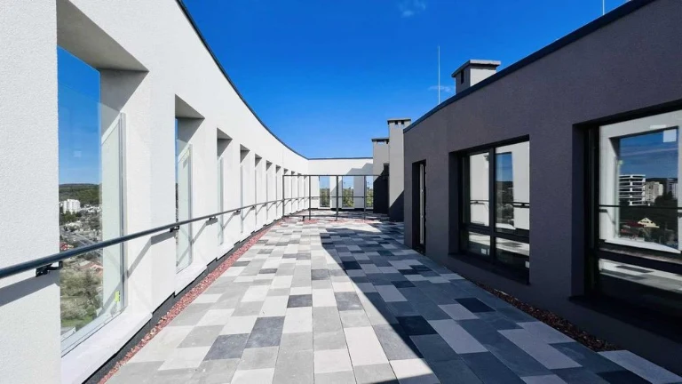 Квартира з терасою у GreenVille Park з панорамою на весь Льв