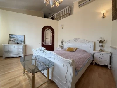 ‼️No Commission‼️2-level 3-room apartment in the center of Khreshcha