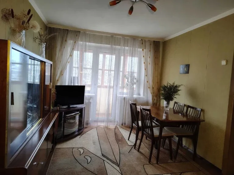 3 - комн. квартира 57 м. кв. пр. Пилипа Орлика, пр. Ильича.