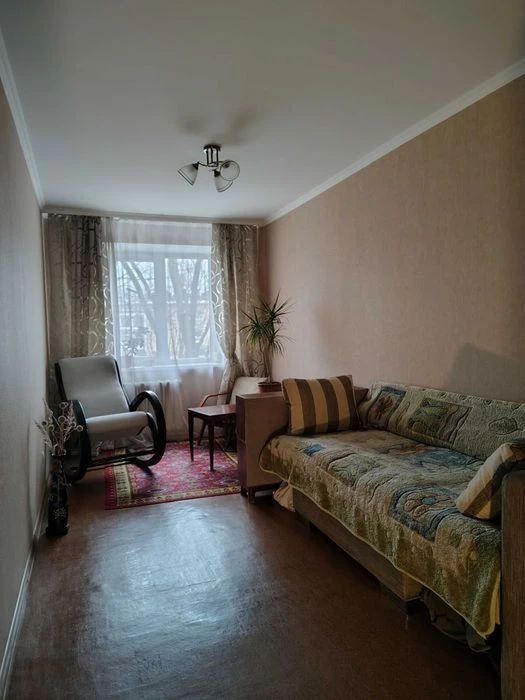 3 - комн. квартира 57 м. кв. пр. Пилипа Орлика, пр. Ильича.