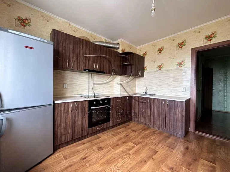 Квартира. Київ, Науки просп.