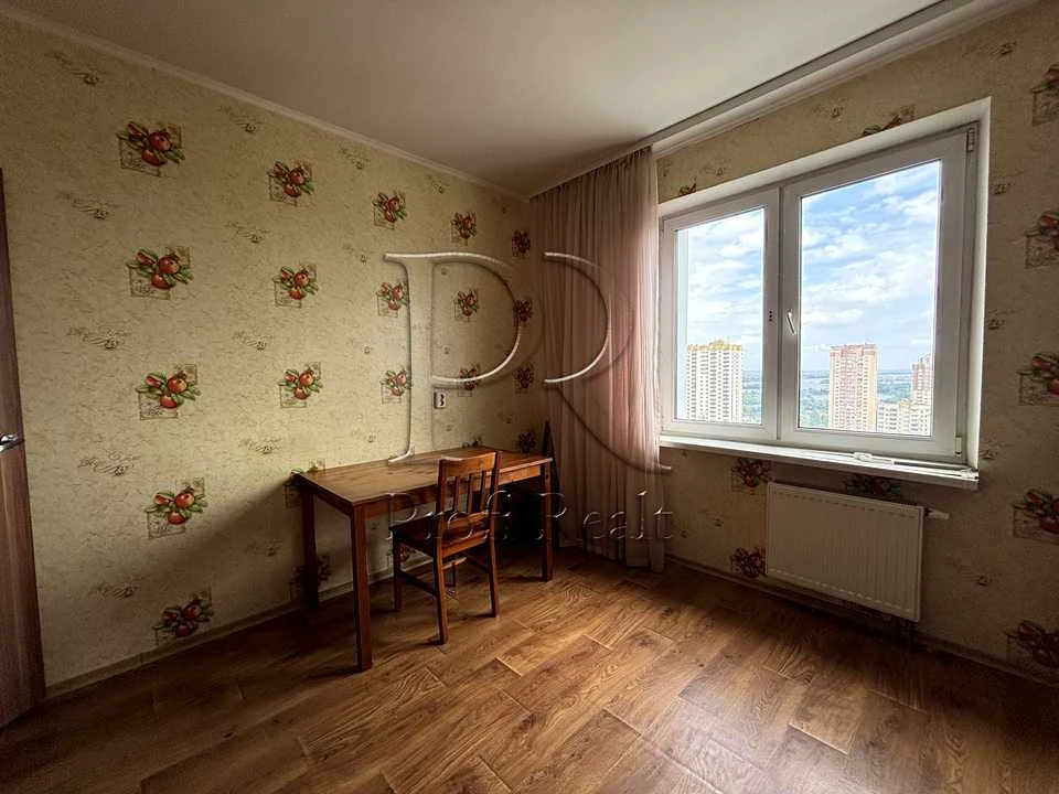 Квартира. Київ, Науки просп.