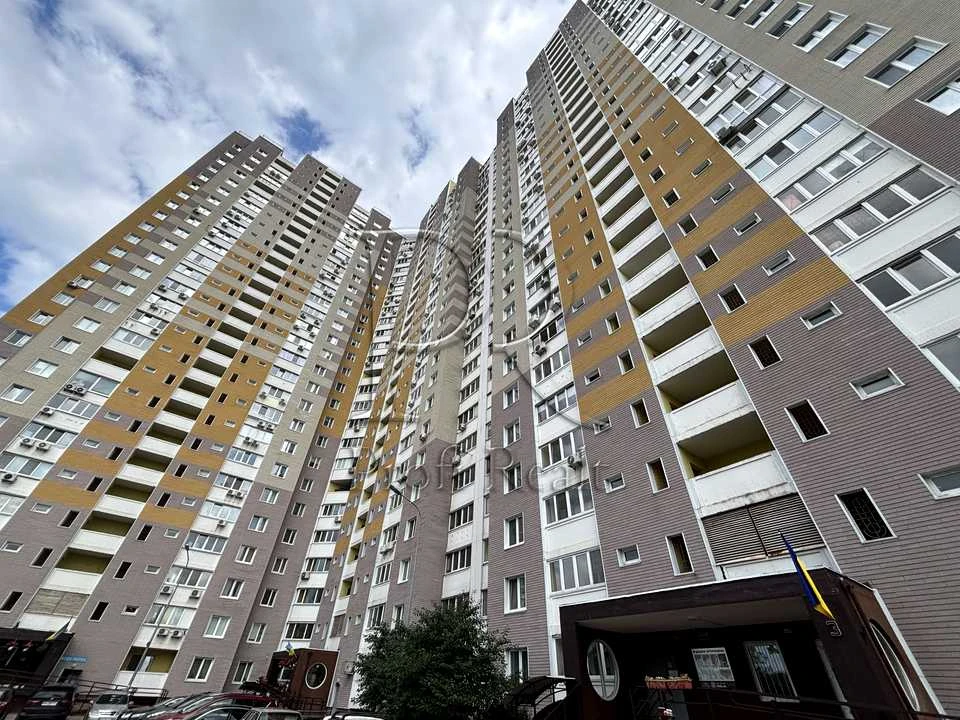 Квартира. Київ, Науки просп.