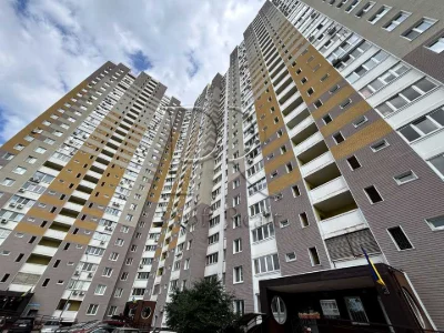 Квартира. Київ, Науки просп.