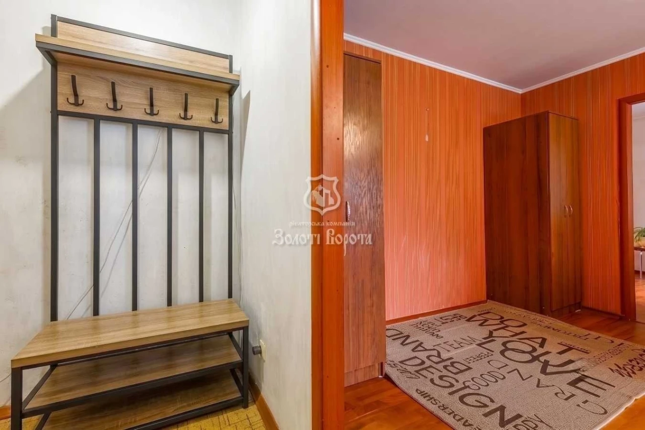 Продаж 2-кімнатної квартири 37.5 м², Харківське шосе, 12