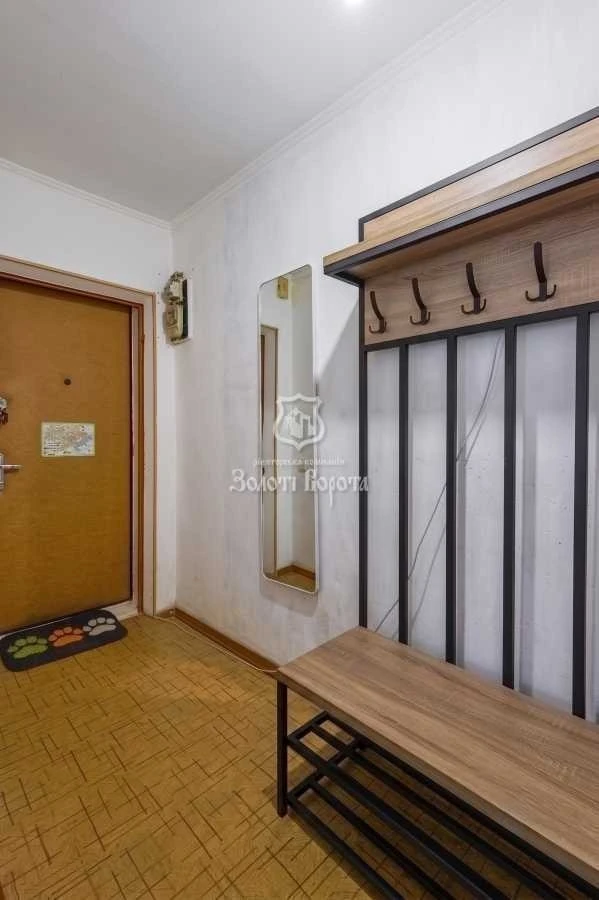 Продаж 2-кімнатної квартири 37.5 м², Харківське шосе, 12