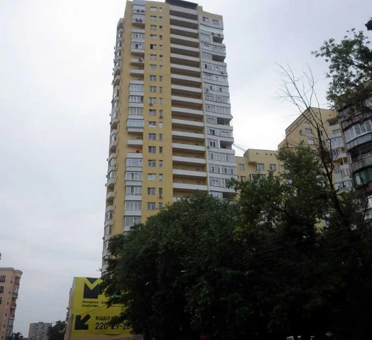 Продаж 2-кімнатної квартири з генератором. ЖК Затишний, вул.