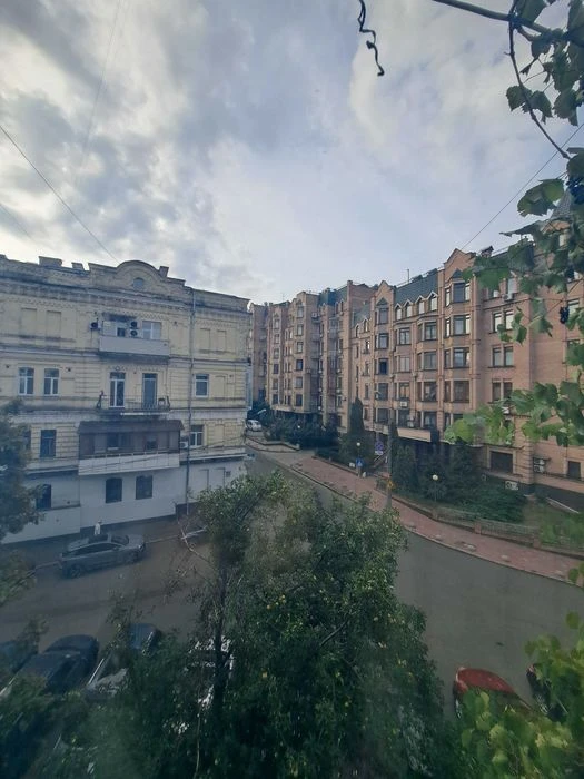 ТЕРМІНОВО!!Продаж 2К Кудрявська 27-29 історичний центр