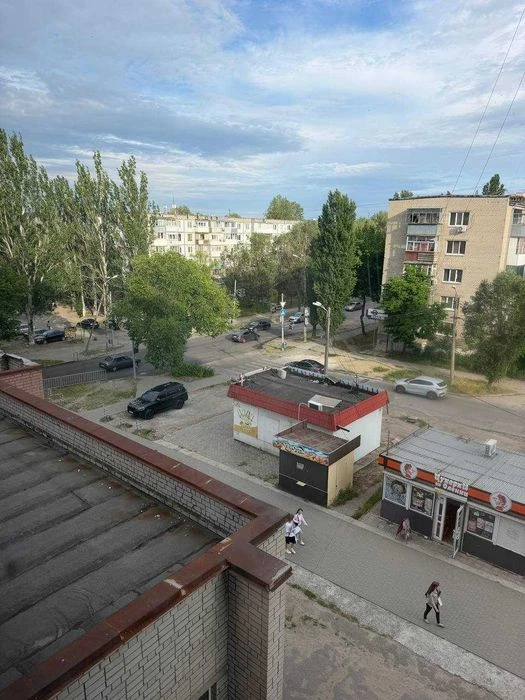 I will sell a 4-room apartment, st. Kosmonavtov 2 Pridneprovsk