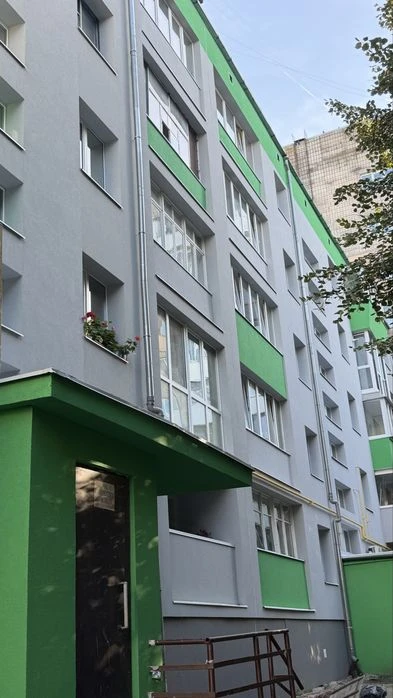 Продаж 3-кімнатної квартири