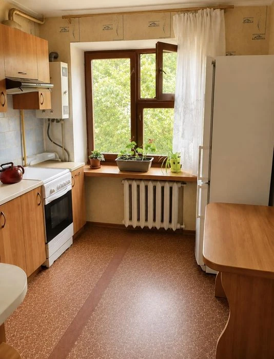 Продаж 3к квартири район Новомиколаївки