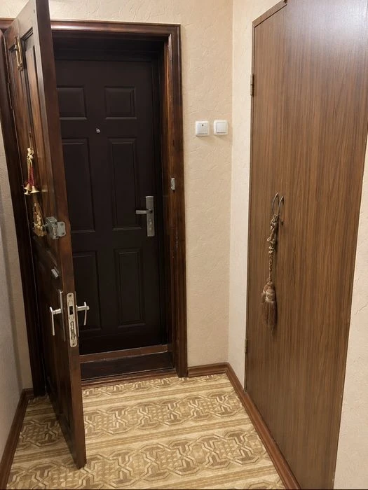 Продаж 3к квартири район Новомиколаївки