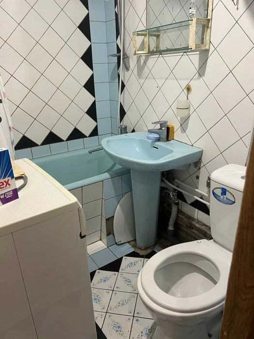 Продам двокімнатну квартиру на нових будинках. Каденюка (Тан