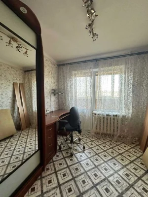 Квартира в 4 комн квартире на Таирова ул.