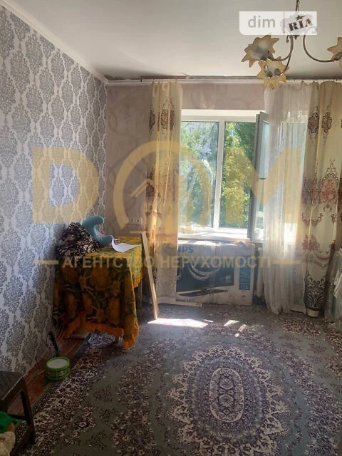 Здам в оренду кімнату на вул. Івана Гонти 3 довгостроково •