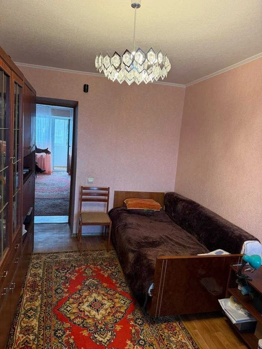 I will sell a 4-room apartment, st. Kosmonavtov 2 Pridneprovsk
