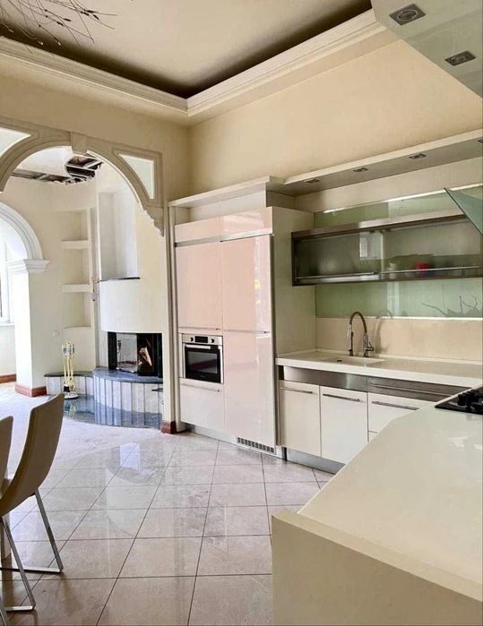 $129,900 PUSHKINSKAYA Skovoroda! LUXURY Apartment 204