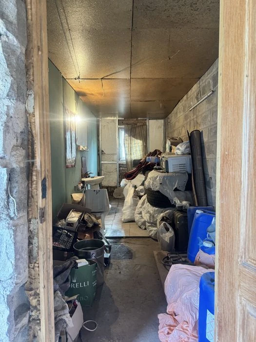 House with a plot of 10 acres + garage, possible exchange for a car.