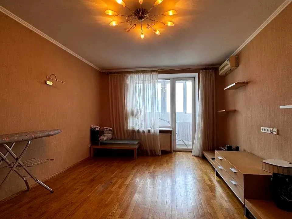 Квартира. Дніпро, Писаржевського вул.