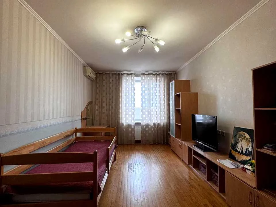 Квартира. Дніпро, Писаржевського вул.