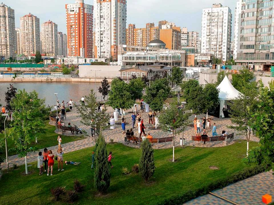 Квартира. Київ, Дніпровська набережна вул.