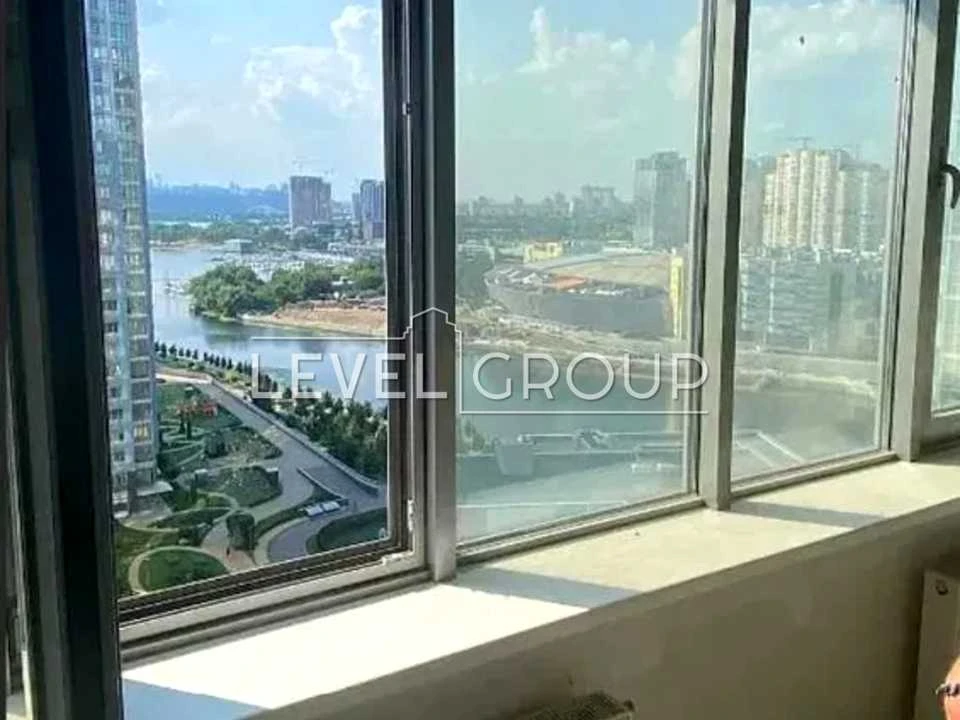 Квартира. Київ, Дніпровська набережна вул.
