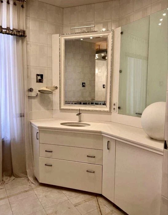 $129,900 PUSHKINSKAYA Skovoroda! LUXURY Apartment 204