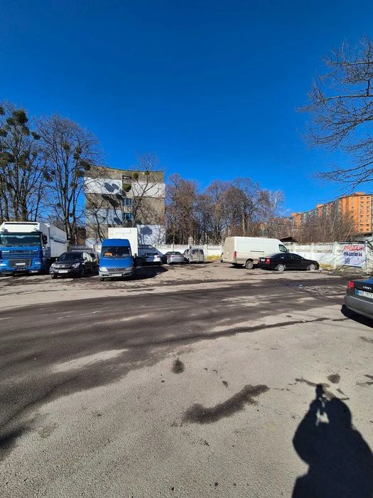 Продається земельна ділянка по вулиці Олега Антонова