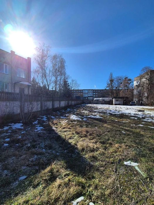 Продається земельна ділянка по вулиці Олега Антонова