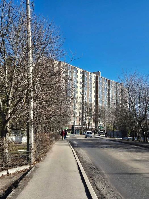 Продається земельна ділянка по вулиці Олега Антонова