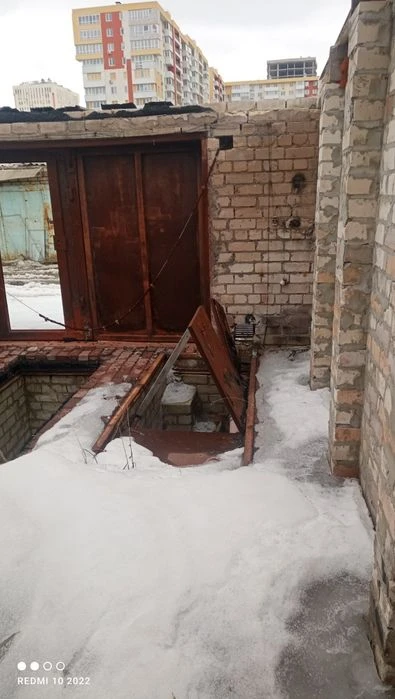 Два Гаража Северная Салтовка. Возле ДСНС.