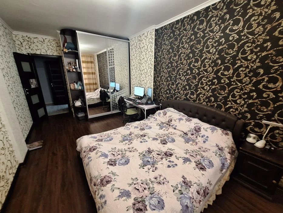 Мытница, Днепр, 80кв м. - 95000д. і1