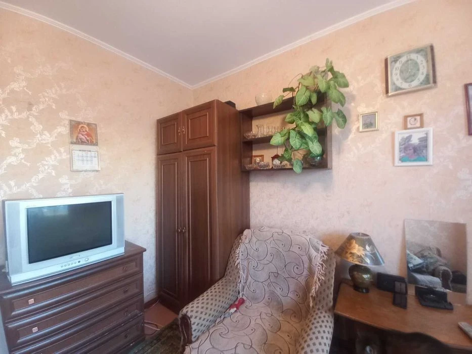 Продаж 2-х кімнатної квартири (Фабрична 1)