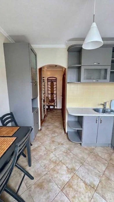 Продам 2 кімнатну квартиру з сучасним, гарним ремонтом, недо
