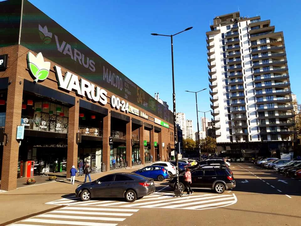 Квартира. Київ, Василя Стуса вул.